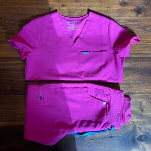 Figs scrub set. XS top and XSP jogger